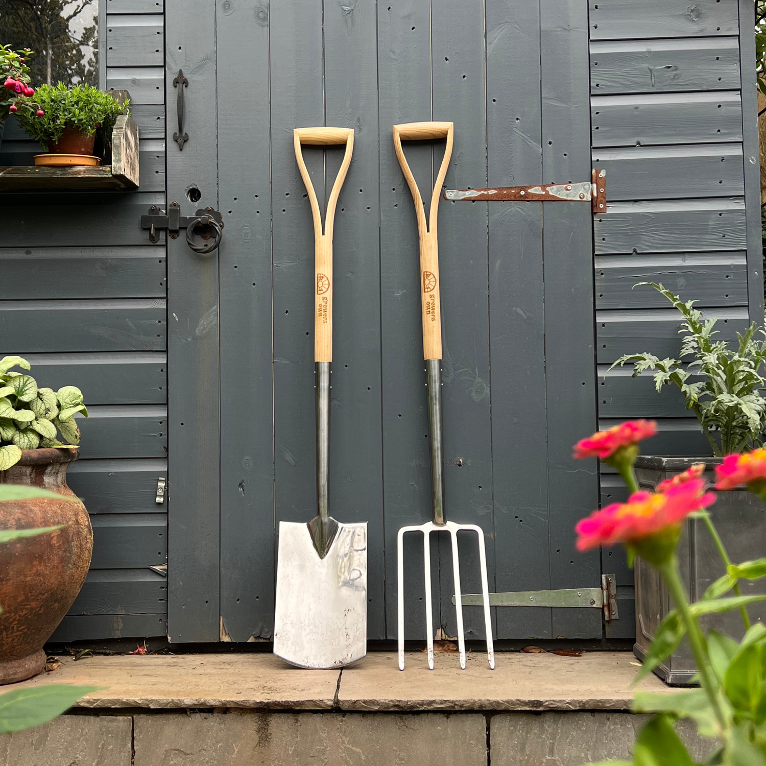 Growers Own Stainless Steel Border Spade w/Ashwood Handle